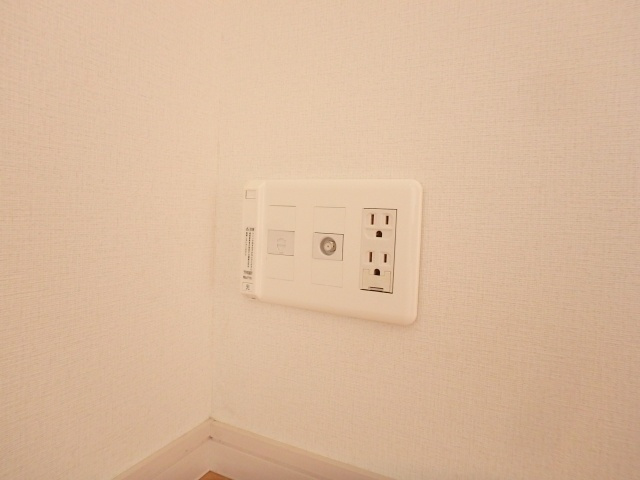 【エントランス】 | セレーノ | 光りコンセント