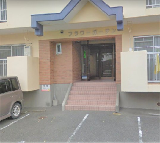 フラワーガーデンのエントランス|清潔なエントランスです