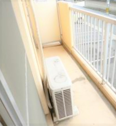 フラワーガーデンのバルコニー|外からの目が気にならないバルコニーで洗濯物が干せます