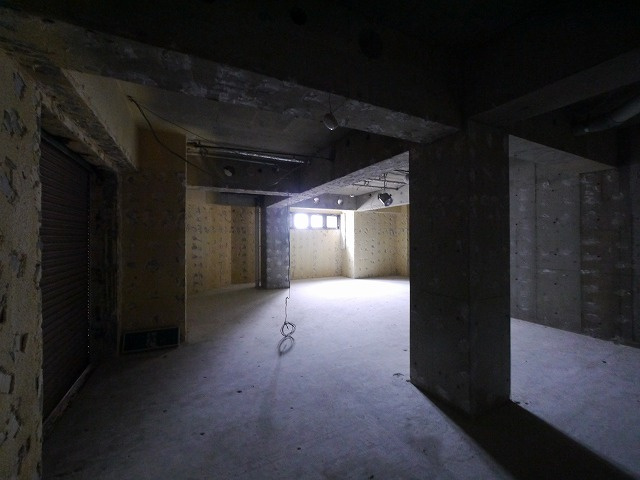 ライフコート富雄　店舗の内装