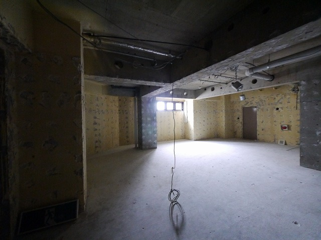 ライフコート富雄　店舗の内装