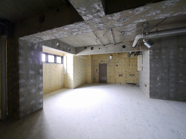 ライフコート富雄　店舗の内装