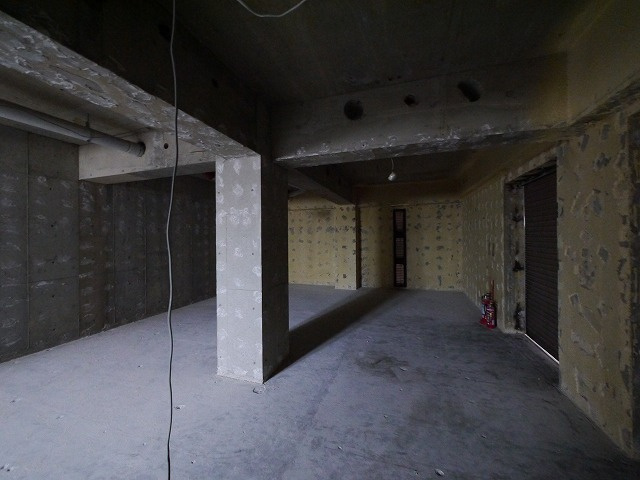 ライフコート富雄　店舗の内装