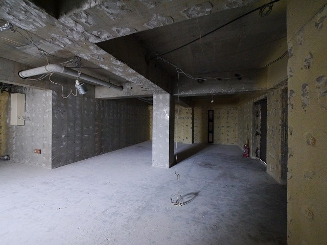 ライフコート富雄　店舗の内装