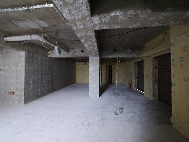 ライフコート富雄　店舗の内装