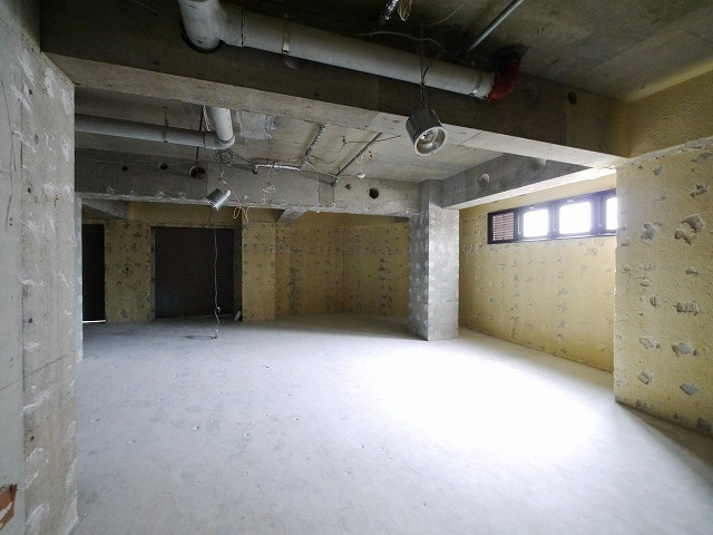 ライフコート富雄　店舗の内装