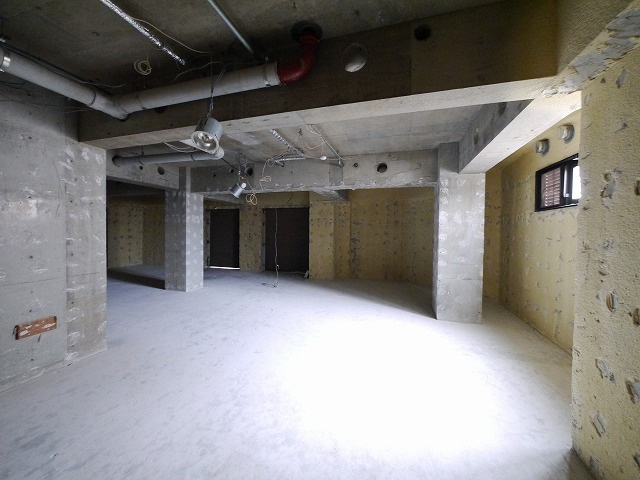 ライフコート富雄　店舗の内装