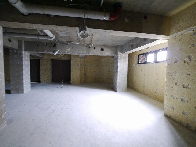 ライフコート富雄　店舗の内装