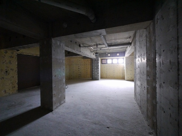 ライフコート富雄　店舗の内装