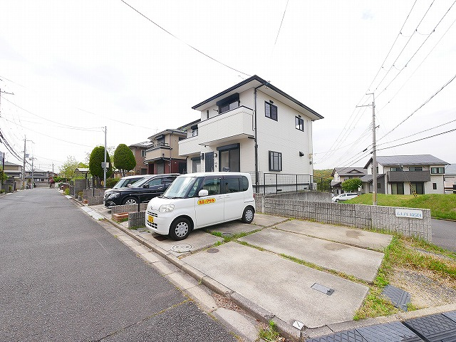 LA・PUREZA（ラ・プレサ）の駐車場