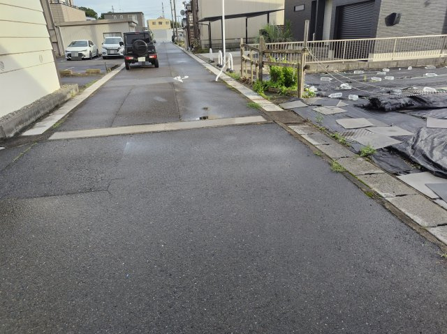 ２４０９９　本巣市上真桑土地の前面道路含む現地写真