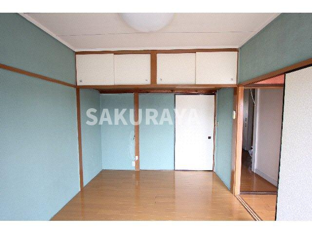 あたごハイツの洋室