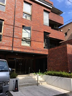 ニュー千駄ヶ谷マンションの外観