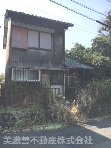 ４４７２７　岐阜市長良土地の外観