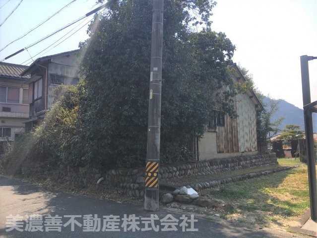 ４４７２７　岐阜市長良土地の外観