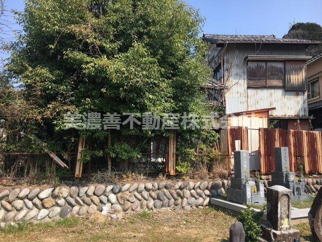 ４４７２７　岐阜市長良土地の外観