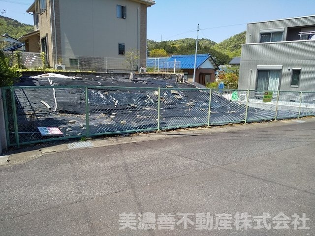 ４５２１７　岐阜市岩井土地の外観