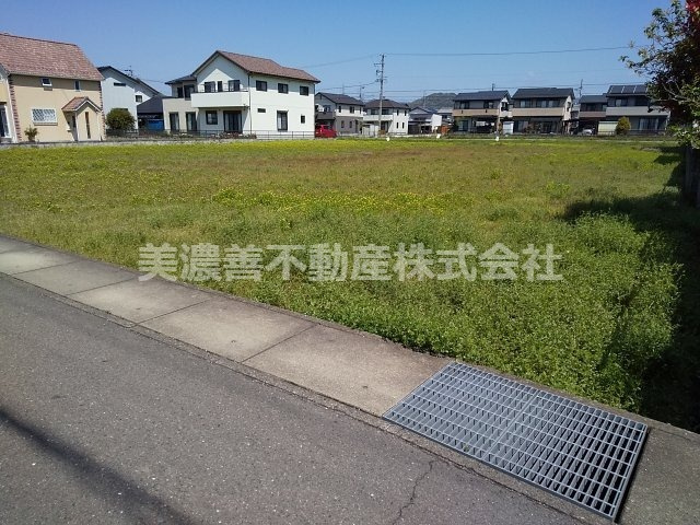 ４５４７４　山県市高木土地の外観