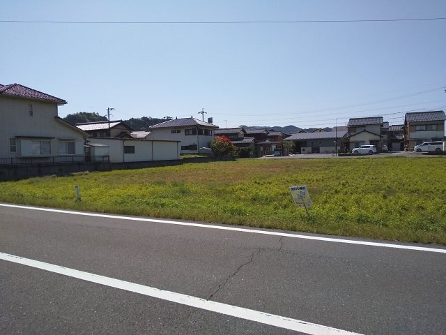 ４５４７４　山県市高木土地の前面道路含む現地写真