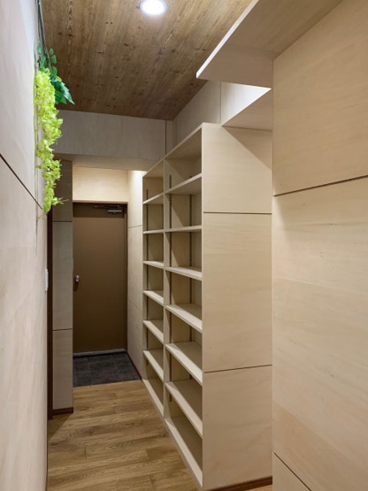 【収納】 | カテリーナ梅ヶ丘 | 1階勝手口方向にある収納棚