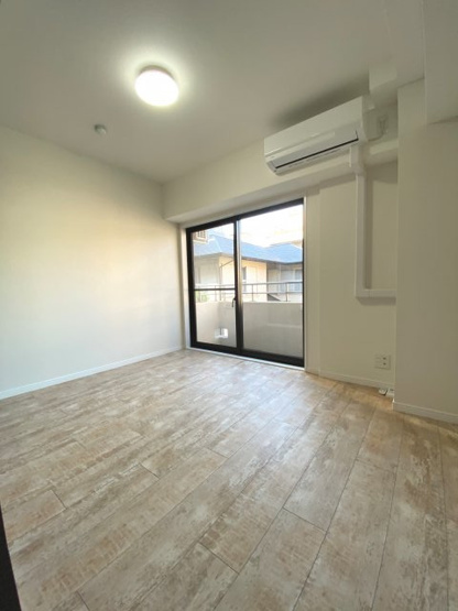 【洋室】 | カテリーナ梅ヶ丘 | 2階の洋室