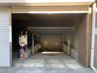 【駐車場】 | カテリーナ梅ヶ丘 | 所有権付き機械式駐車場上下２台(車種制限有り、18.15㎡)