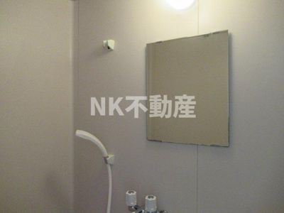 【浴室】 | ハイムリップル荒川（布施賃貸） | お風呂に鏡があります