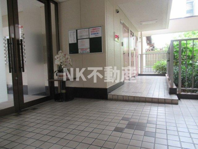 【エントランス】 | ハイムリップル荒川（布施賃貸） | 清潔なエントランスです