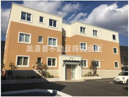 ４８２４１　メゾンシャルドネ長良東小前の外観