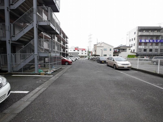 【駐車場】