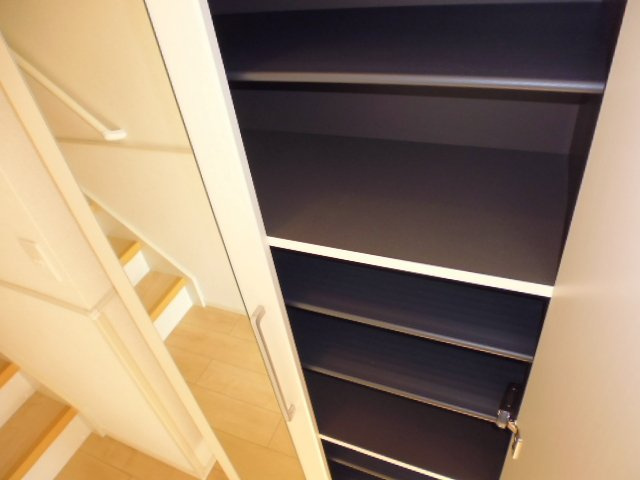 ポース　アザリーⅠの玄関|シューズボックス