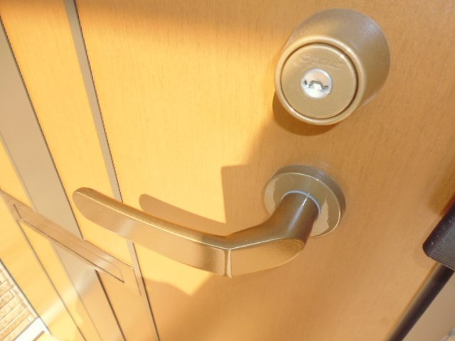 ポース　アザリーⅠの玄関|オプナスキー