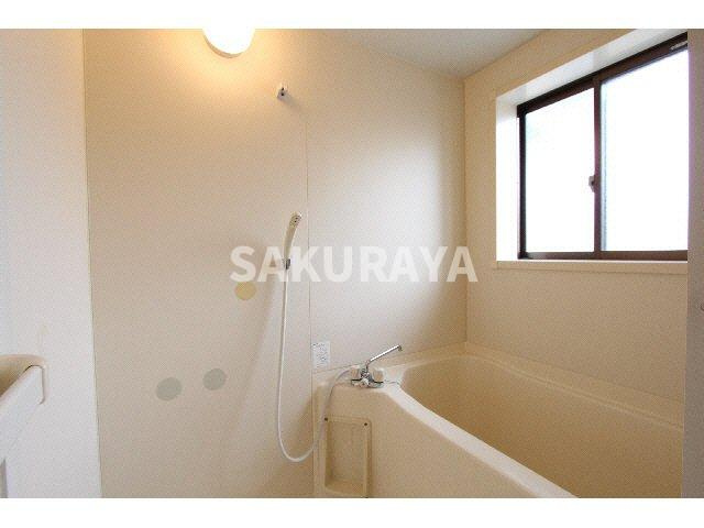 コーポクリオーネの浴室