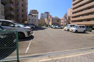 【駐車場】