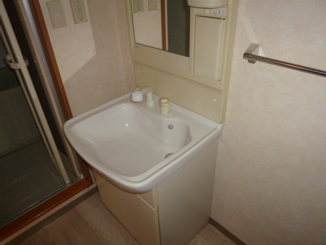 ＫＴセブンパレスの洗面所|洗髪洗面化粧台