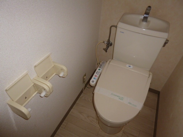 ＫＴセブンパレスのトイレ|温水洗浄便座