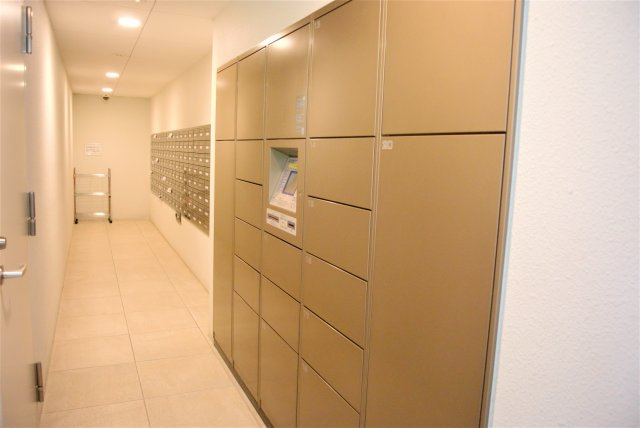 ライオンズマンション六ッ門サンリヤンタワーのその他共用部分|メールボックスと不在時に助かります宅配ボックス