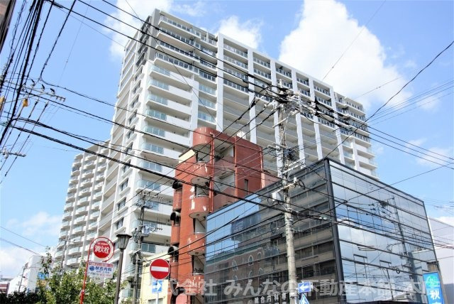 ライオンズマンション六ッ門サンリヤンタワーの外観