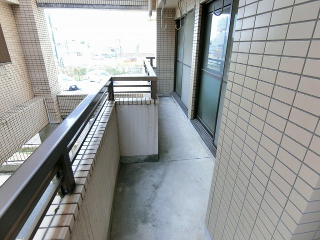 エステートモアのバルコニー|バルコニー付きです