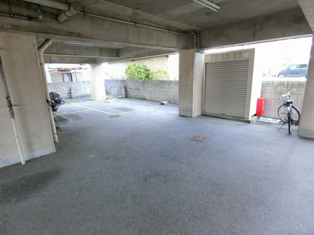 エステートモアの周辺