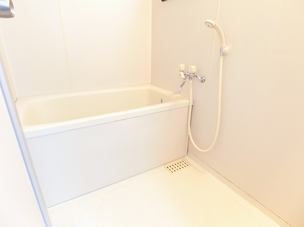 エステートモアの浴室|※現況優先
日々の疲れを癒すお風呂付です