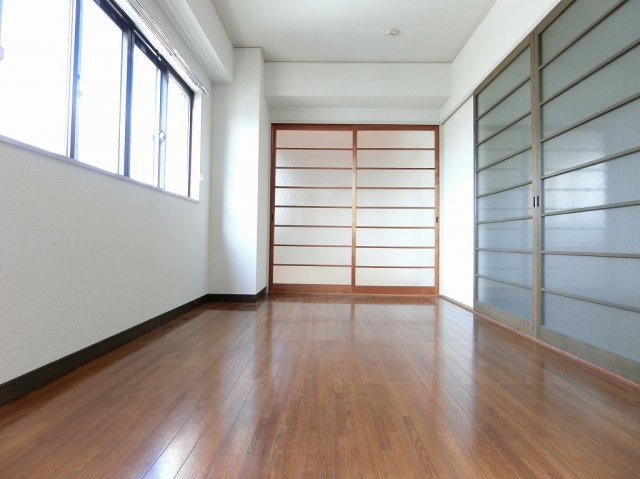 エステートモアの洋室|※現況優先
明るい洋室です