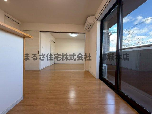 CUORE　OKIMIZUの居間・リビング