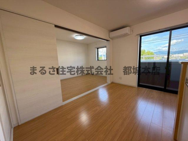 CUORE　OKIMIZUの居間・リビング