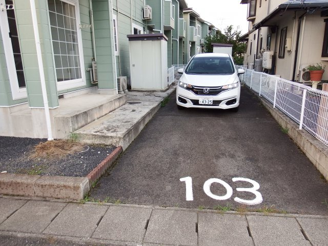 ラ・ポールフジの駐車場