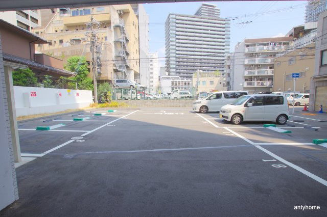 フレアコート梅田　仲介手数料無料の駐車場