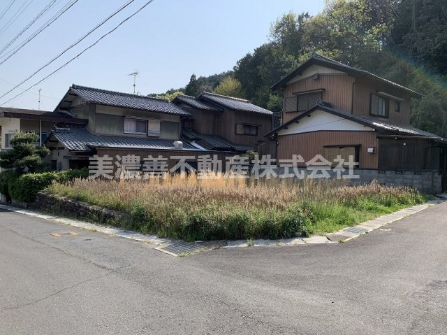 ５１２３５　岐阜市粟野西土地の外観