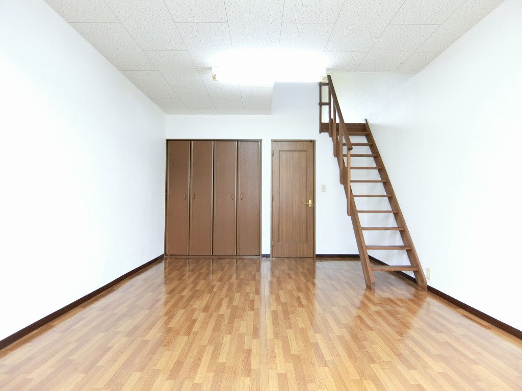 ユノソハイツの居間・リビング