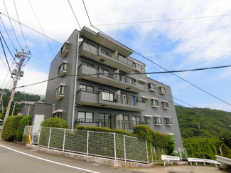 【外観】 | 伊豆山の豊かな自然にかこまれた中古マンションです