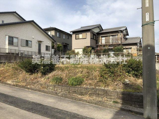 ５０８２２　関市迫間台土地の外観